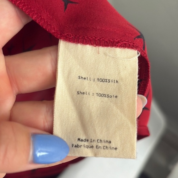 L’Agence 100% Silk Buttondown Red Black Star Women's Top Blouse Shirt Celestial - Picture 3 of 13